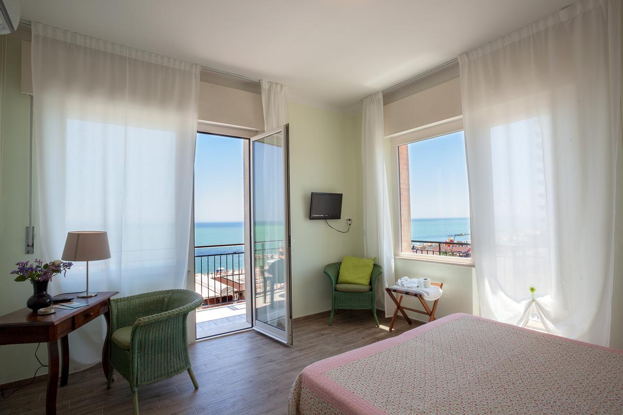 פורטו רקנאטי Hotel Bianchi Nicola מראה חיצוני תמונה